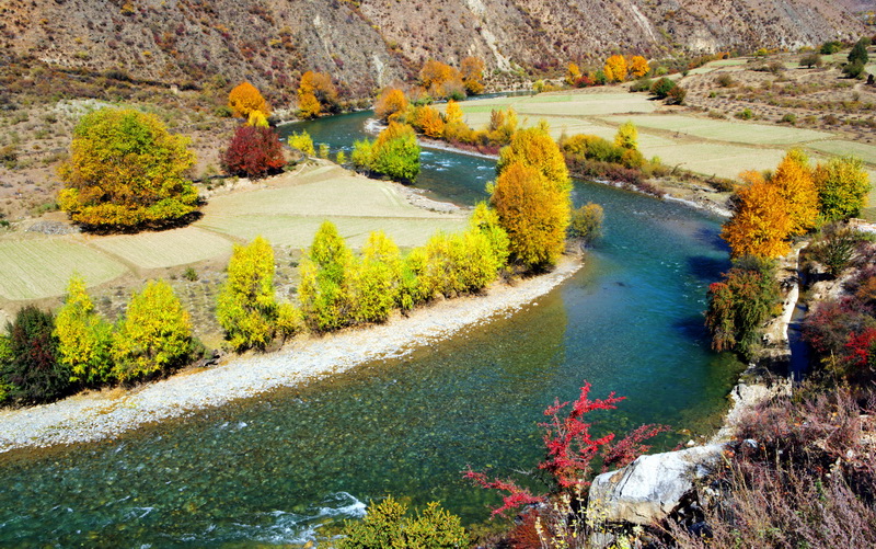 6 河流_调整大小.jpg